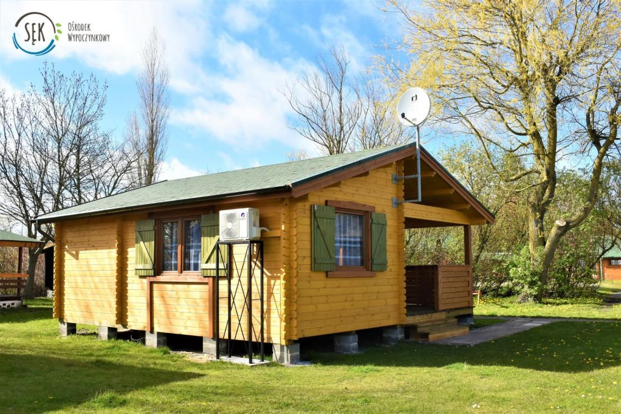 Villa O.W. Sek Karwia Esterno foto