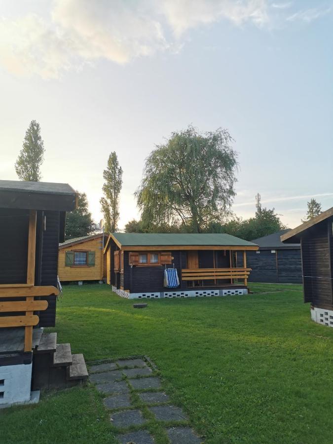 Villa O.W. Sek Karwia Esterno foto