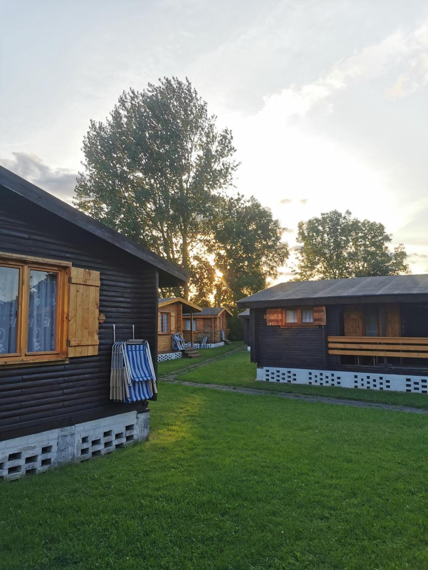 Villa O.W. Sek Karwia Esterno foto